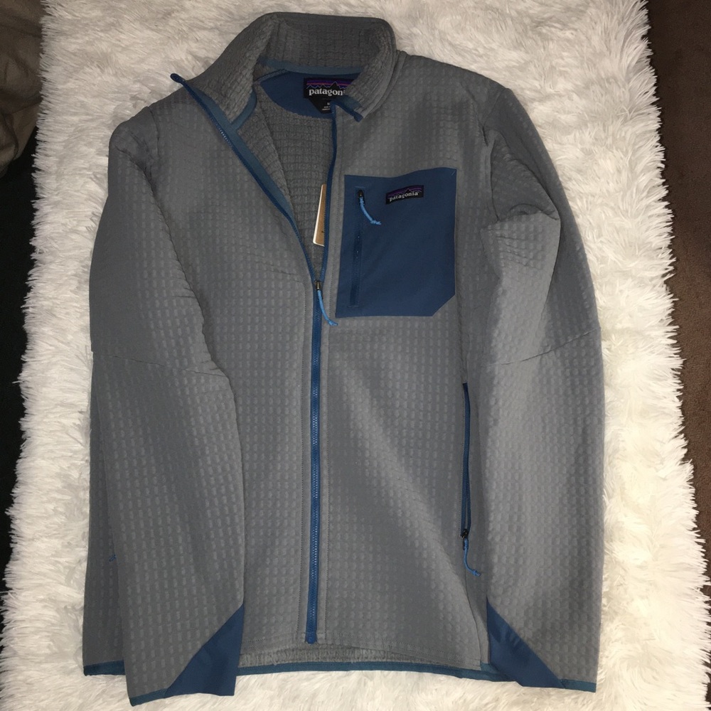 Patagonia Men’s R2 Techface Jacket plume grey color